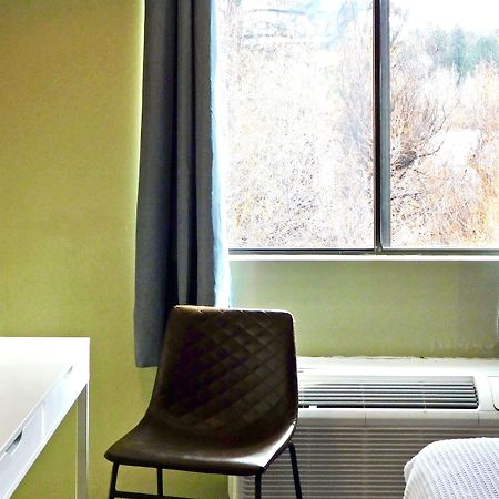 Travelodge By Wyndham Big Bear Lake Ca Екстериор снимка